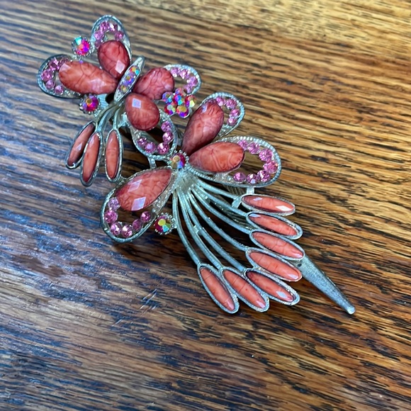 Hair Clips - Picture 3 of 4